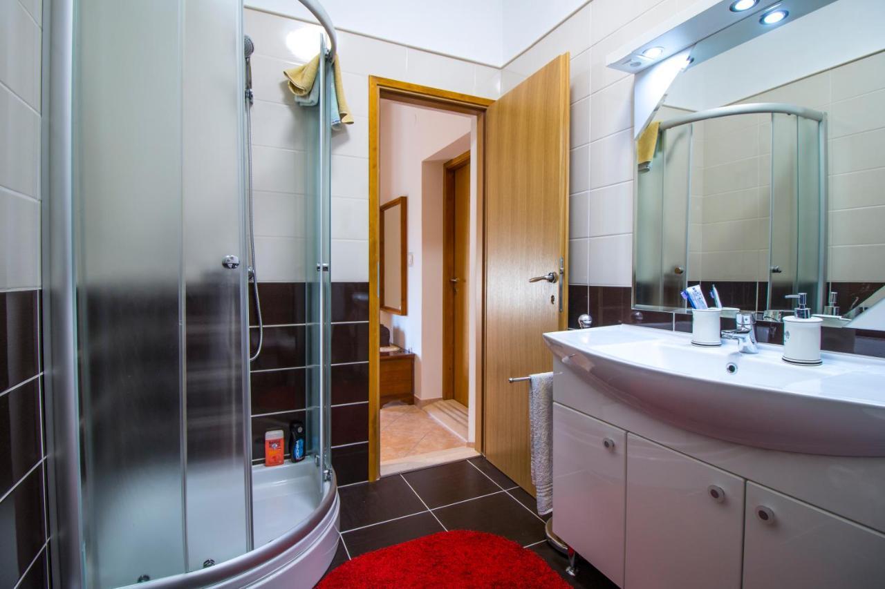 Apartman Kapovic Каштела Екстер'єр фото